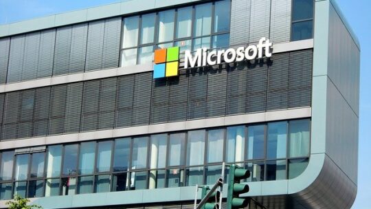 Satya Nadella nommé président du conseil de Microsoft