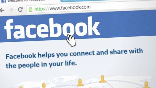 Facebook envisagerait de changer de nom d’entreprise